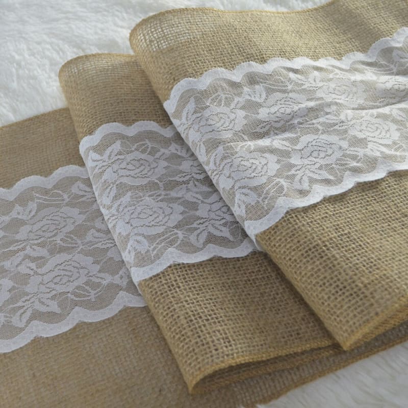 Chemin de table toile de jute pour jour de fête